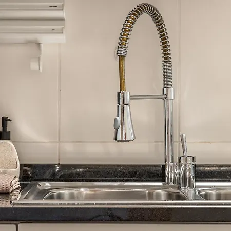 Bright Modern 2br Near Cristo Rei شقة كانيكو