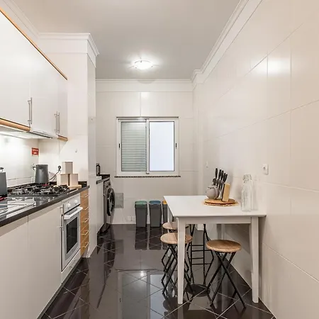 Bright Modern 2br Near Cristo Rei *