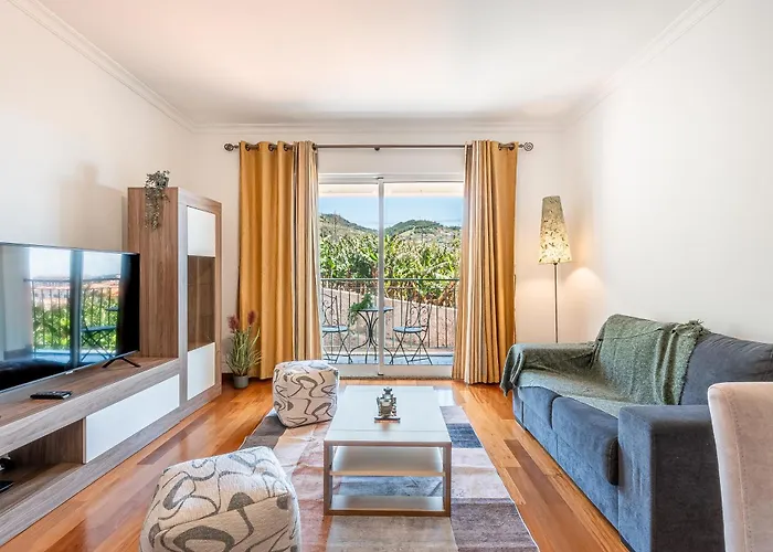 Bright Modern 2br Near Cristo Rei קאניקו