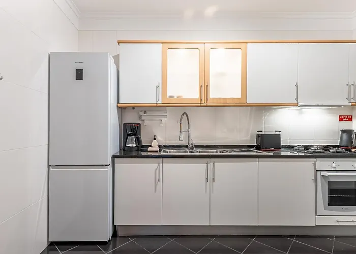 דירה Bright Modern 2br Near Cristo Rei *
