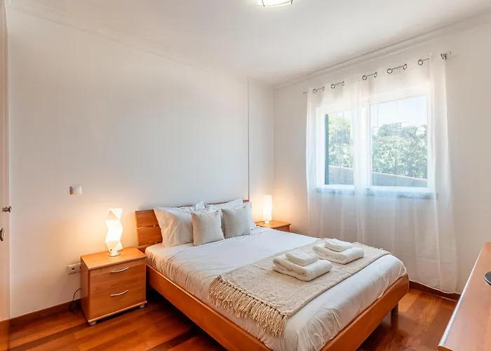 Bright Modern 2br Near Cristo Rei דירה קאניקו