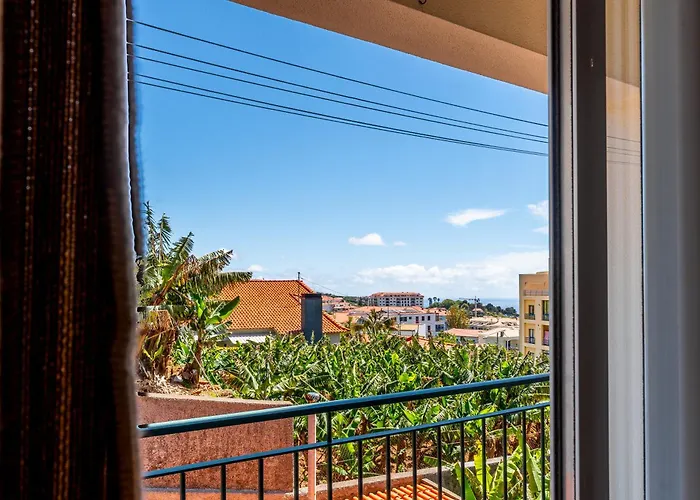 Bright Modern 2br Near Cristo Rei דירה *