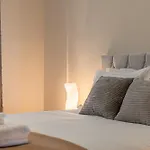 Bright Modern 2br Near Cristo Rei