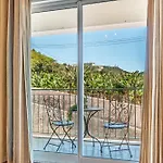 Bright Modern 2br Near Cristo Rei Apartman