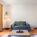 Bright Modern 2br Near Cristo Rei Apartman Caniço
