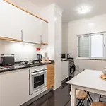 Apartman Bright Modern 2br Near Cristo Rei Caniço