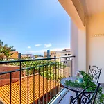 Bright Modern 2br Near Cristo Rei Caniço