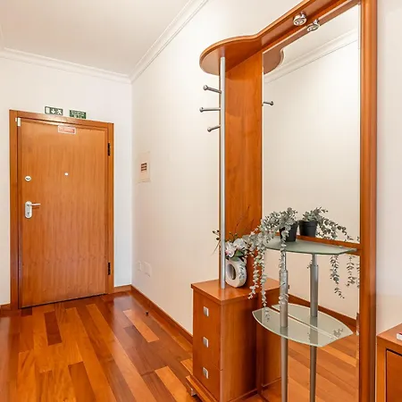 Apartment Bright Modern 2br Near Cristo Rei