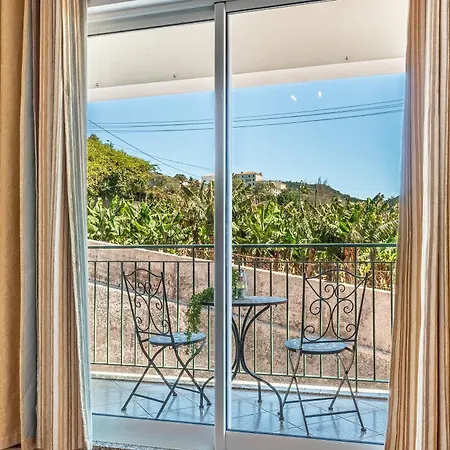 Bright Modern 2br Near Cristo Rei Apartment