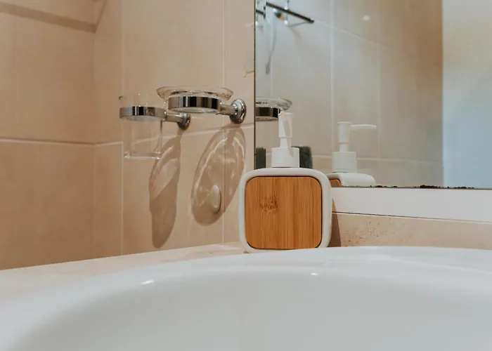 Bright Modern 2br Near Cristo Rei Appartamento Caniço