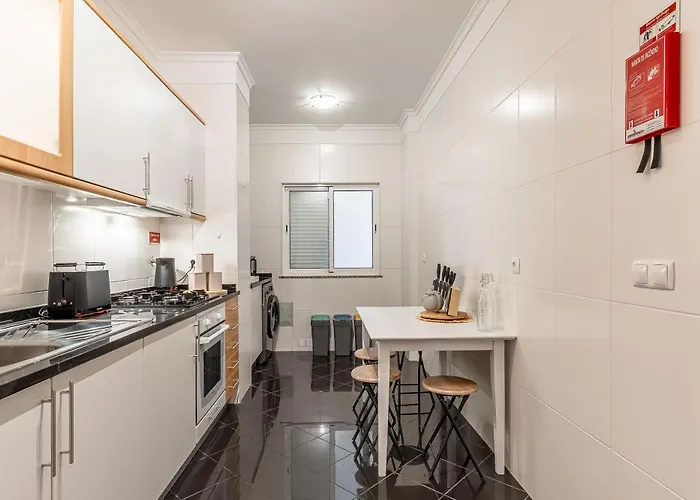 Bright Modern 2br Near Cristo Rei *